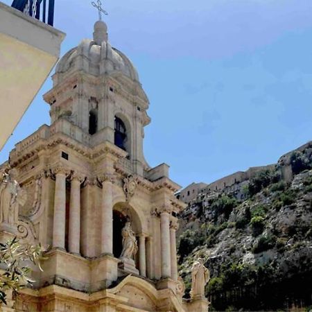 Intown - Dammuso In Pieno Centro Storico Villa Scicli Kültér fotó